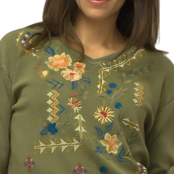 129. NWT WOMENS KYLA SEO S (FIT L) DETAIL TOP - Picture 3 of 5